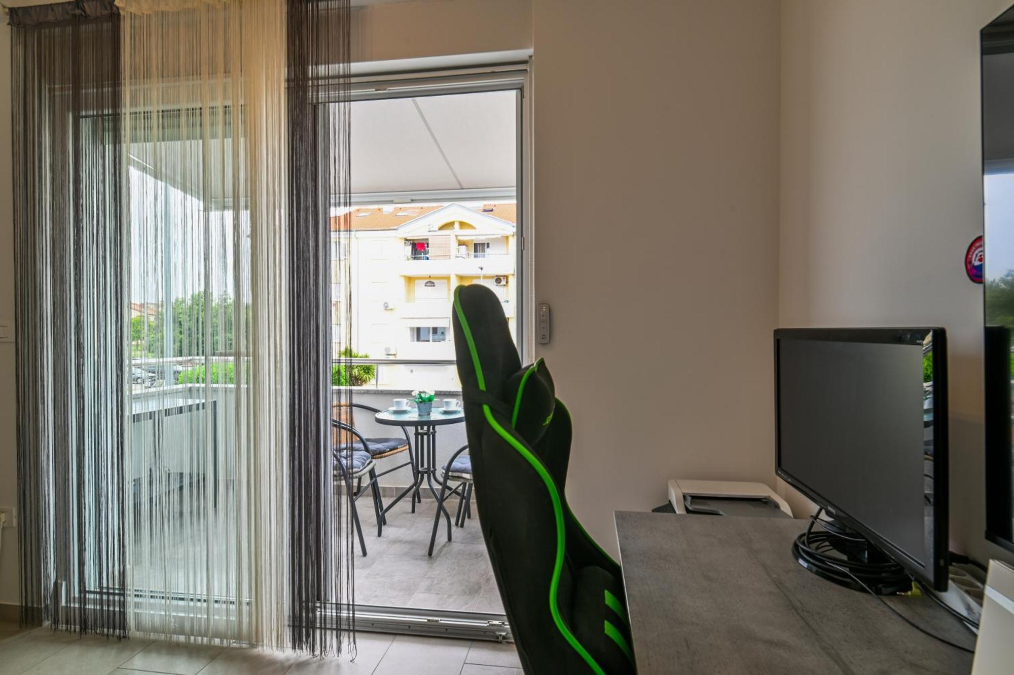 Apartment Uma Умаг Екстериор снимка