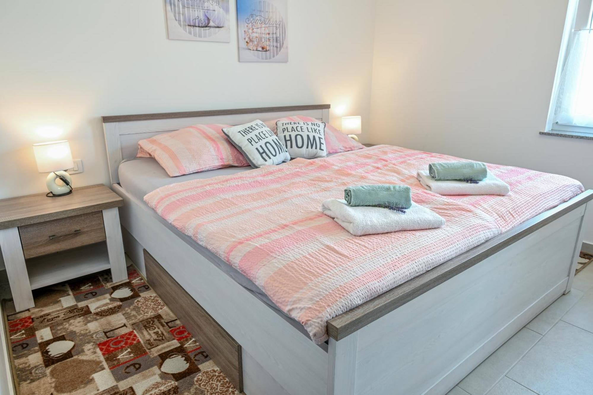 Apartment Uma Умаг Екстериор снимка