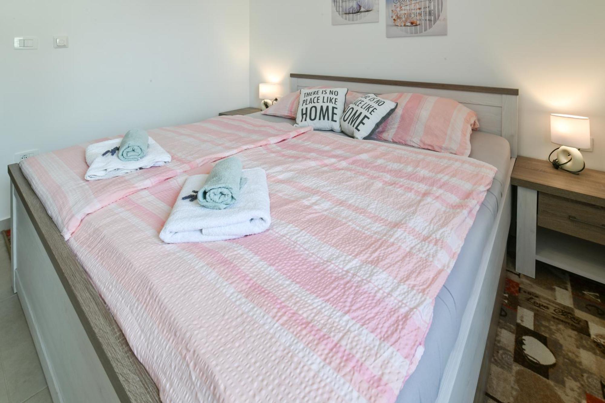 Apartment Uma Умаг Екстериор снимка